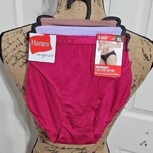 Nwt 3 Pack Hanes Panties
